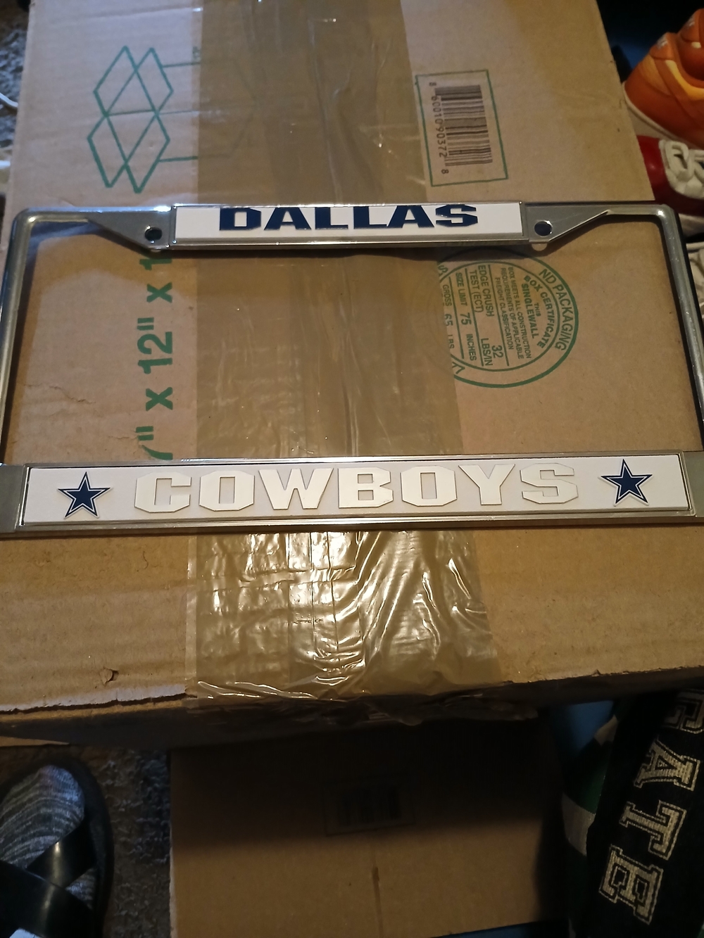 Brand New Dallas Cowboy Chrome License Plate Frame